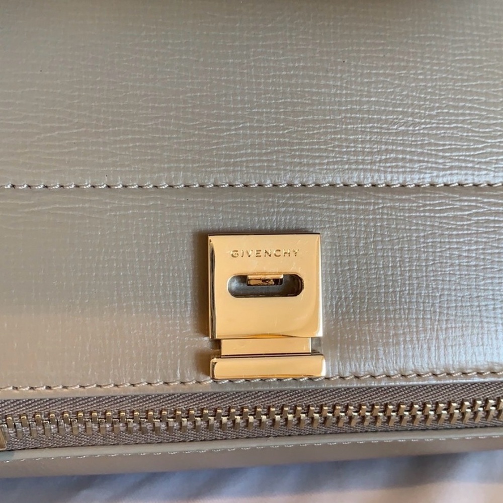Givenchy Beige Crossbody Bag - Picture 3 of 11